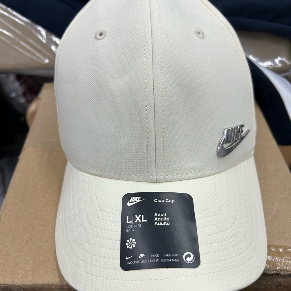 New Nike Unisex Cream Cap
